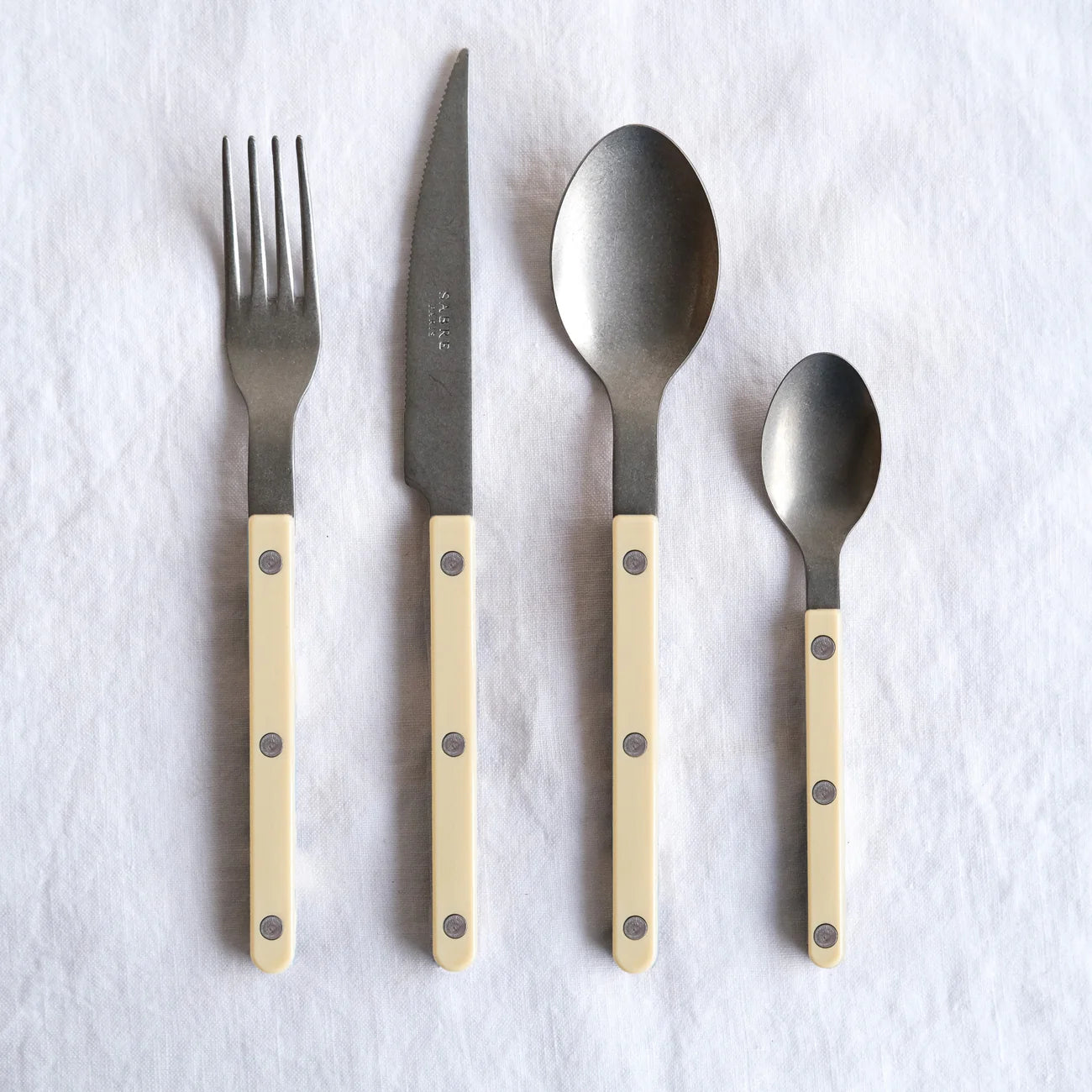 SABRE サラダフォーク4本セット Amazon.com | SABRE PARIS - 5-Piece Flatware Set - Bistrot