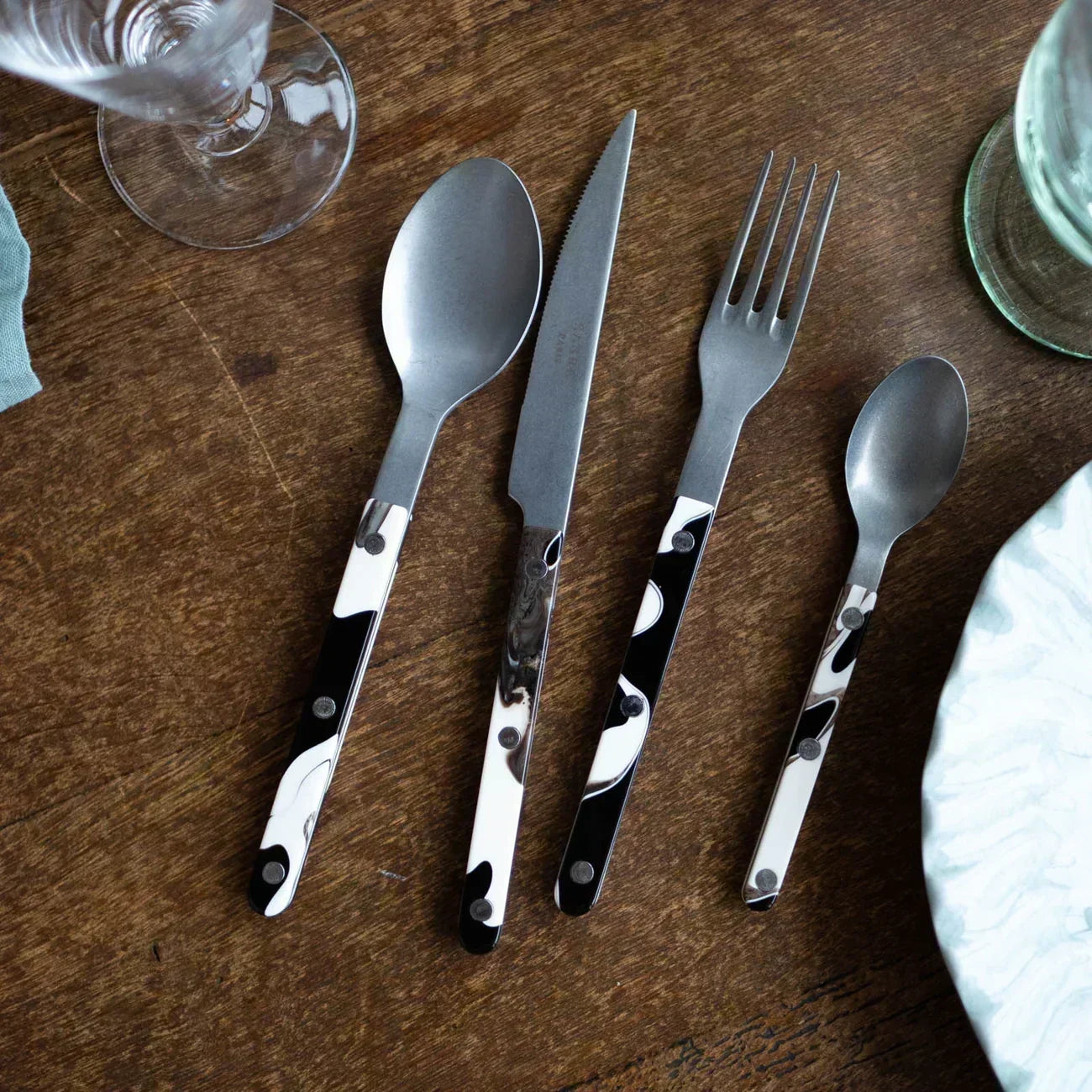 A Guide to Sabre Paris Bistrot Cutlery: Colours, Pieces and Vintage Finish