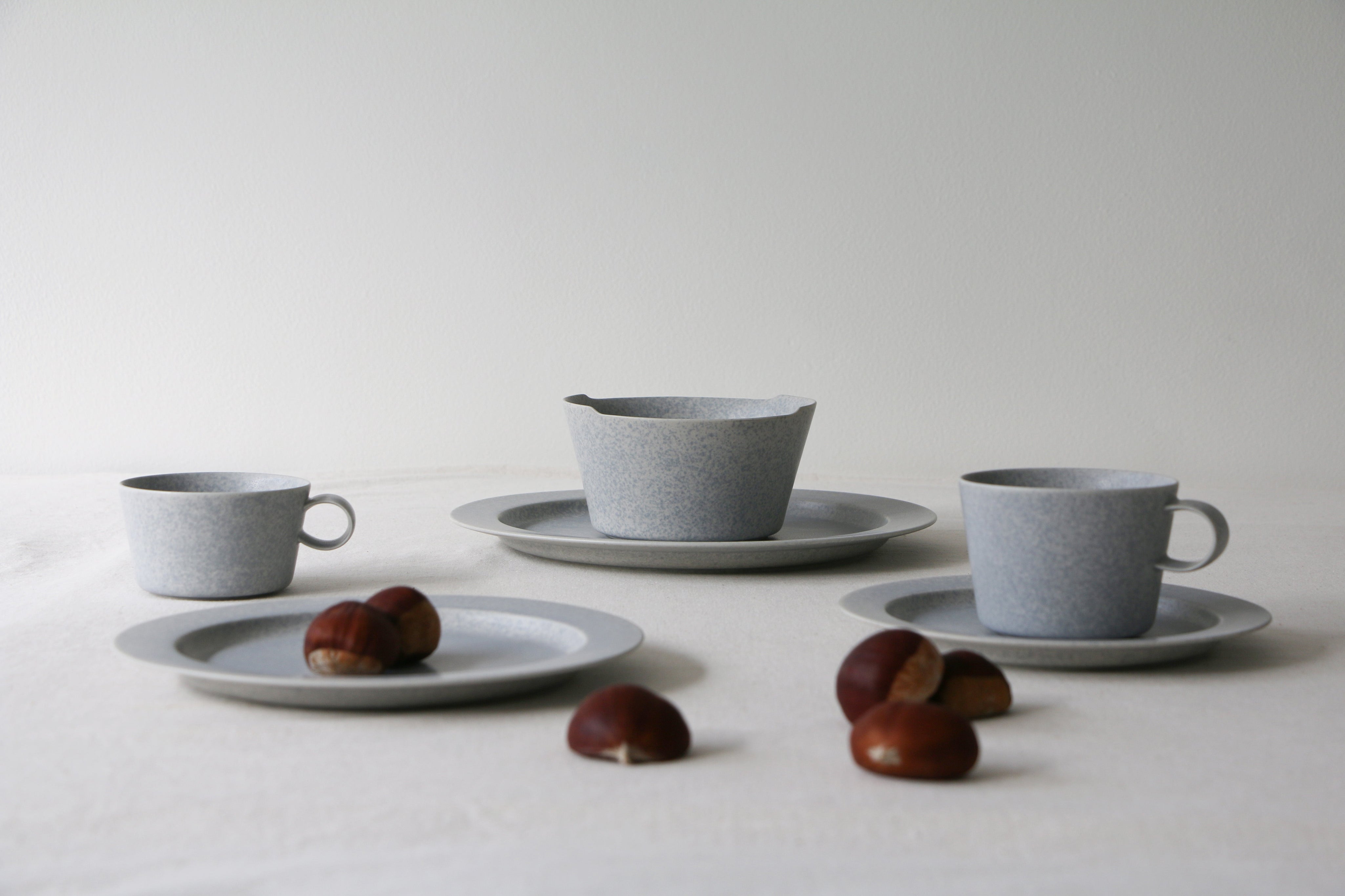 Yumiko Iihoshi Porcelain tableware arranged together