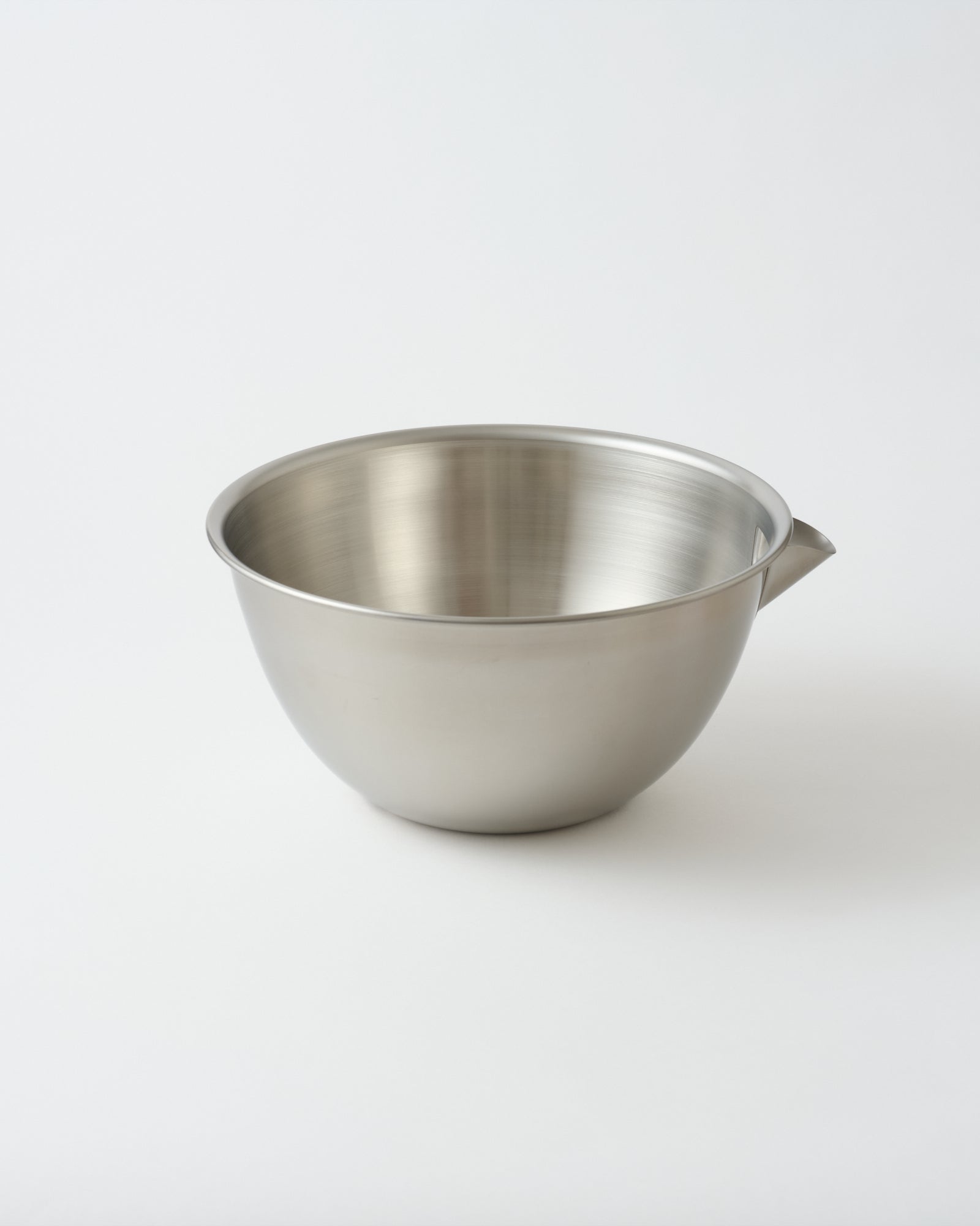 Stainless Steel Side-Spout Bowl & Strainer Set 26