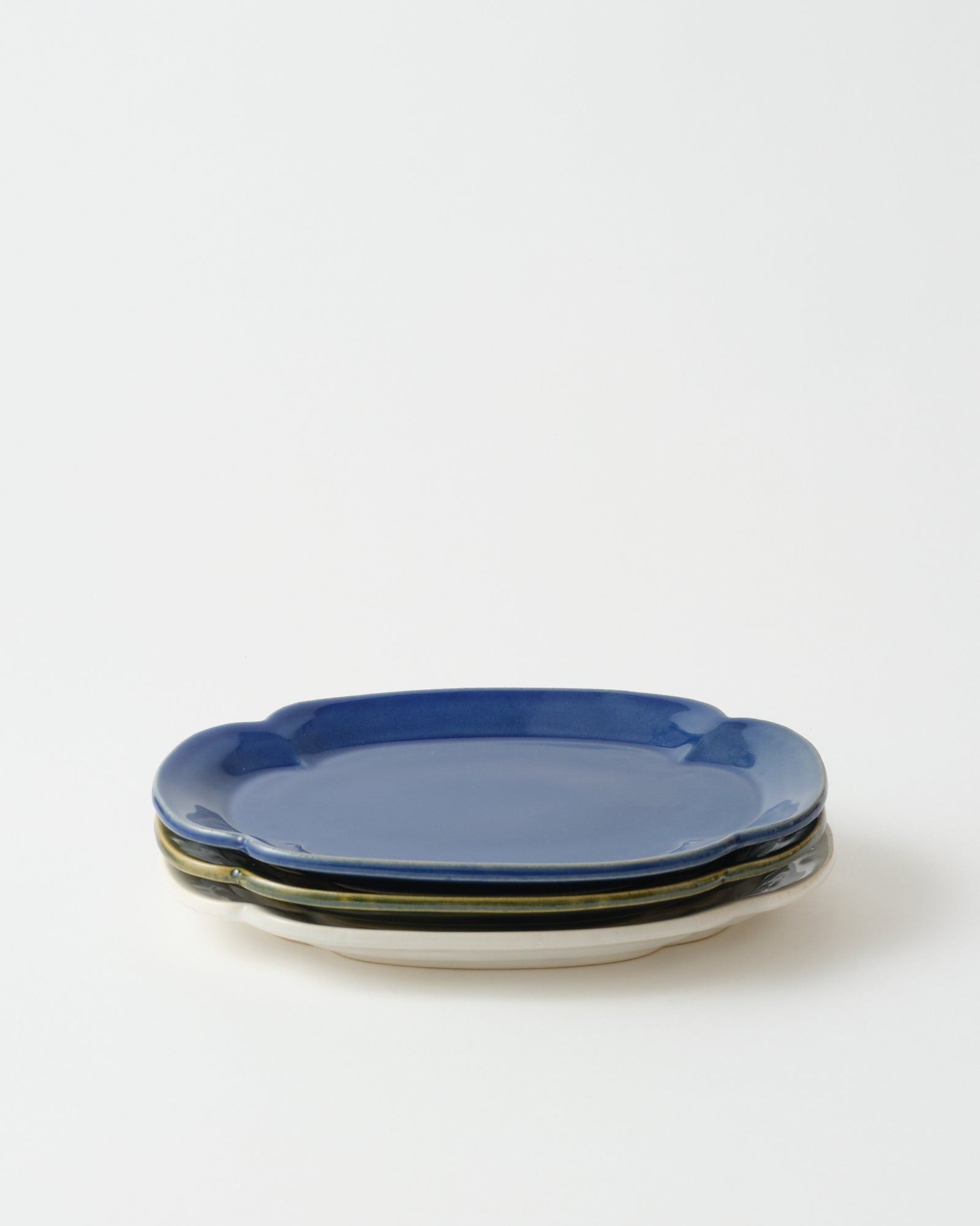Studio m' Lien Plate