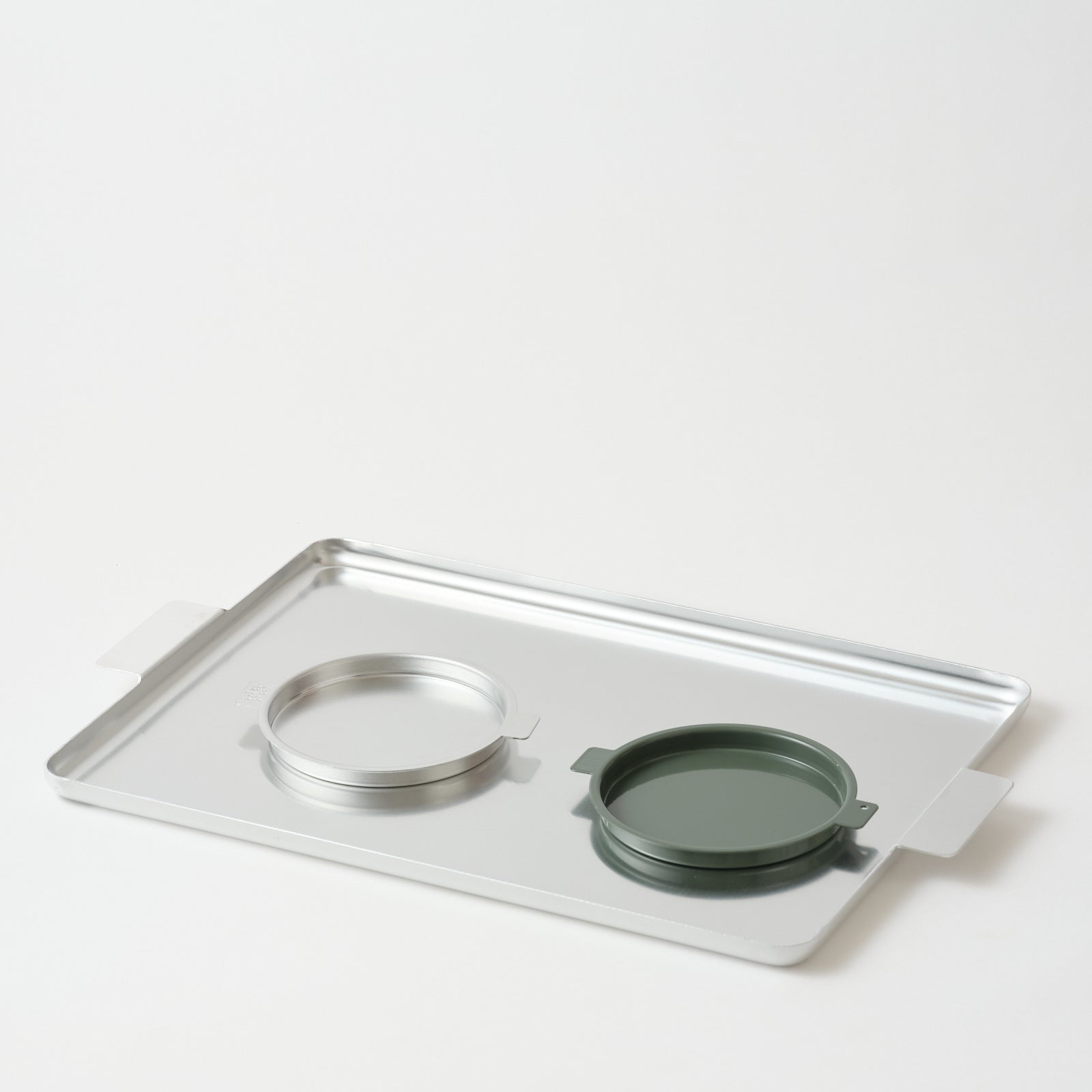 Yumiko Iihoshi Porcelain Aluminium Tray