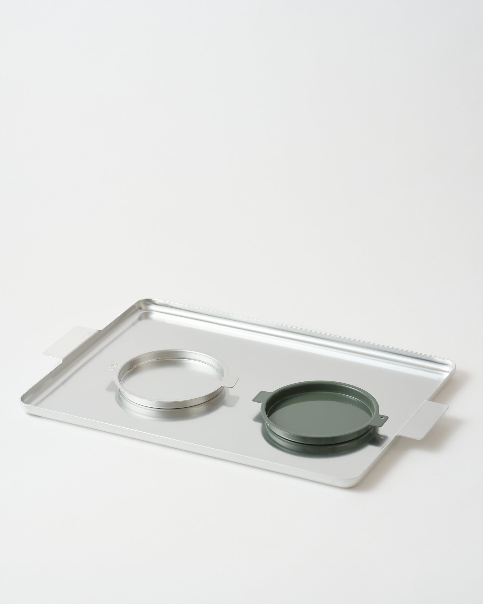 Yumiko Iihoshi Porcelain Aluminium Tray