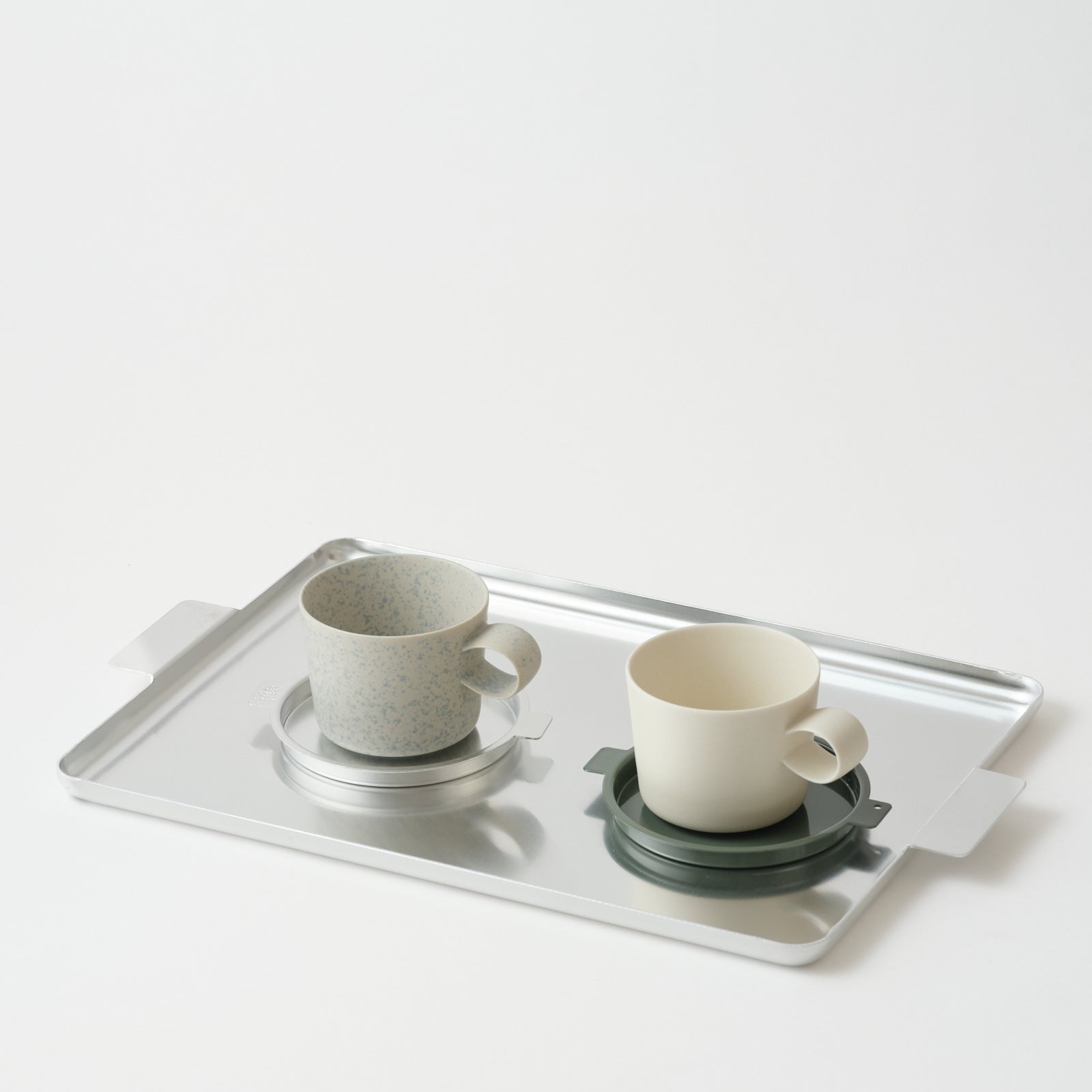 Yumiko Iihoshi Porcelain Aluminium Tray