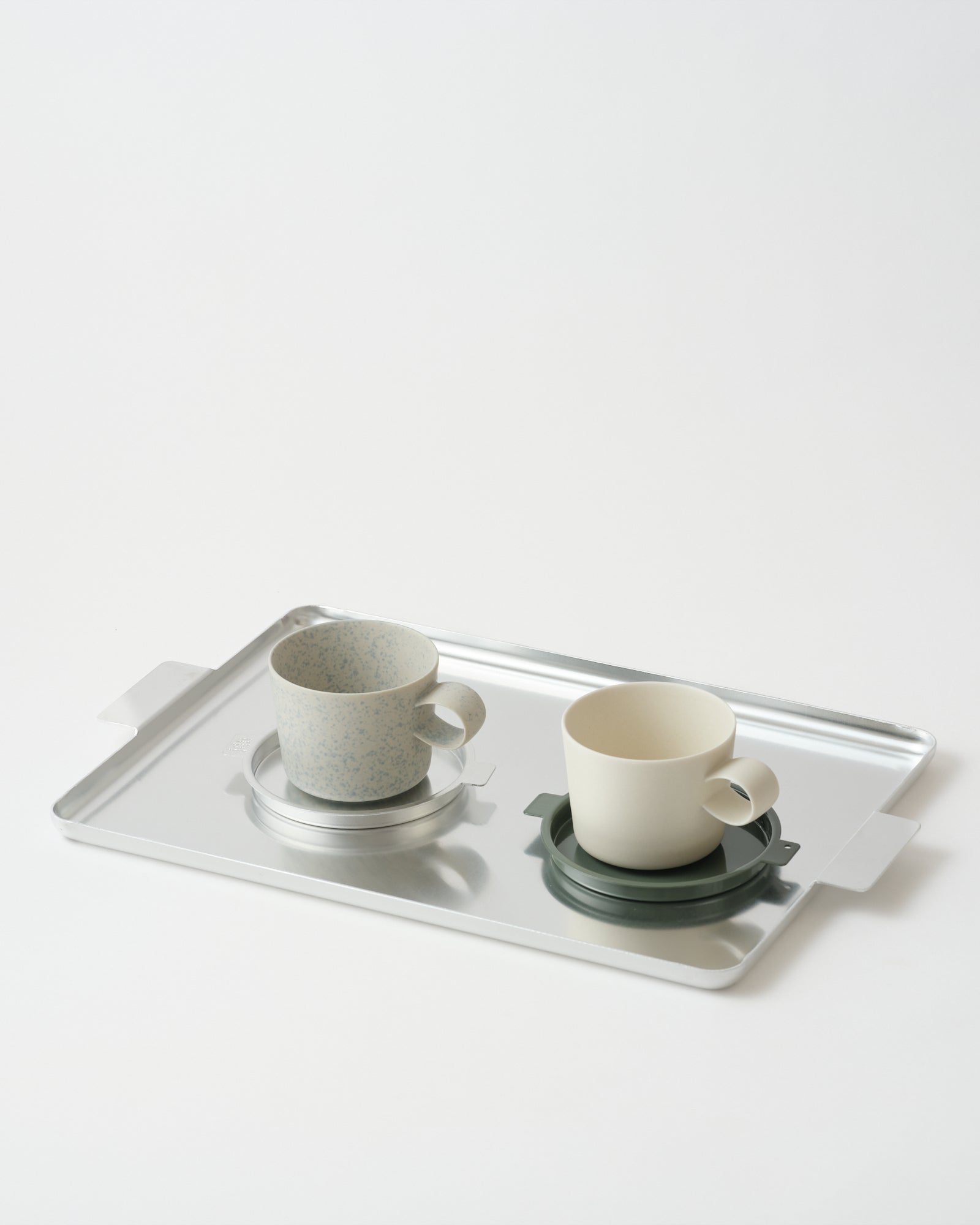 Yumiko Iihoshi Porcelain Aluminium Tray