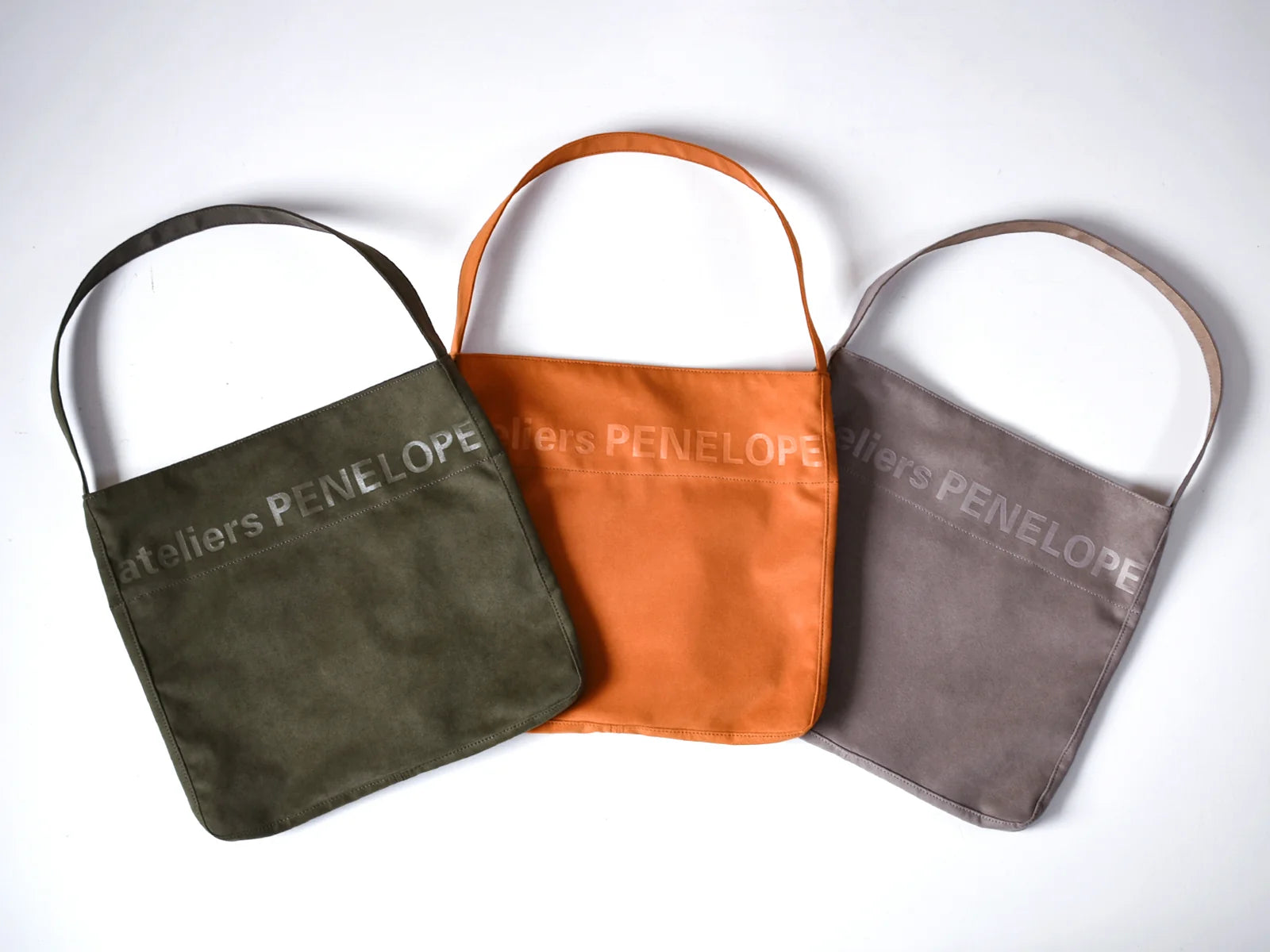 Flak Shoulder Bag