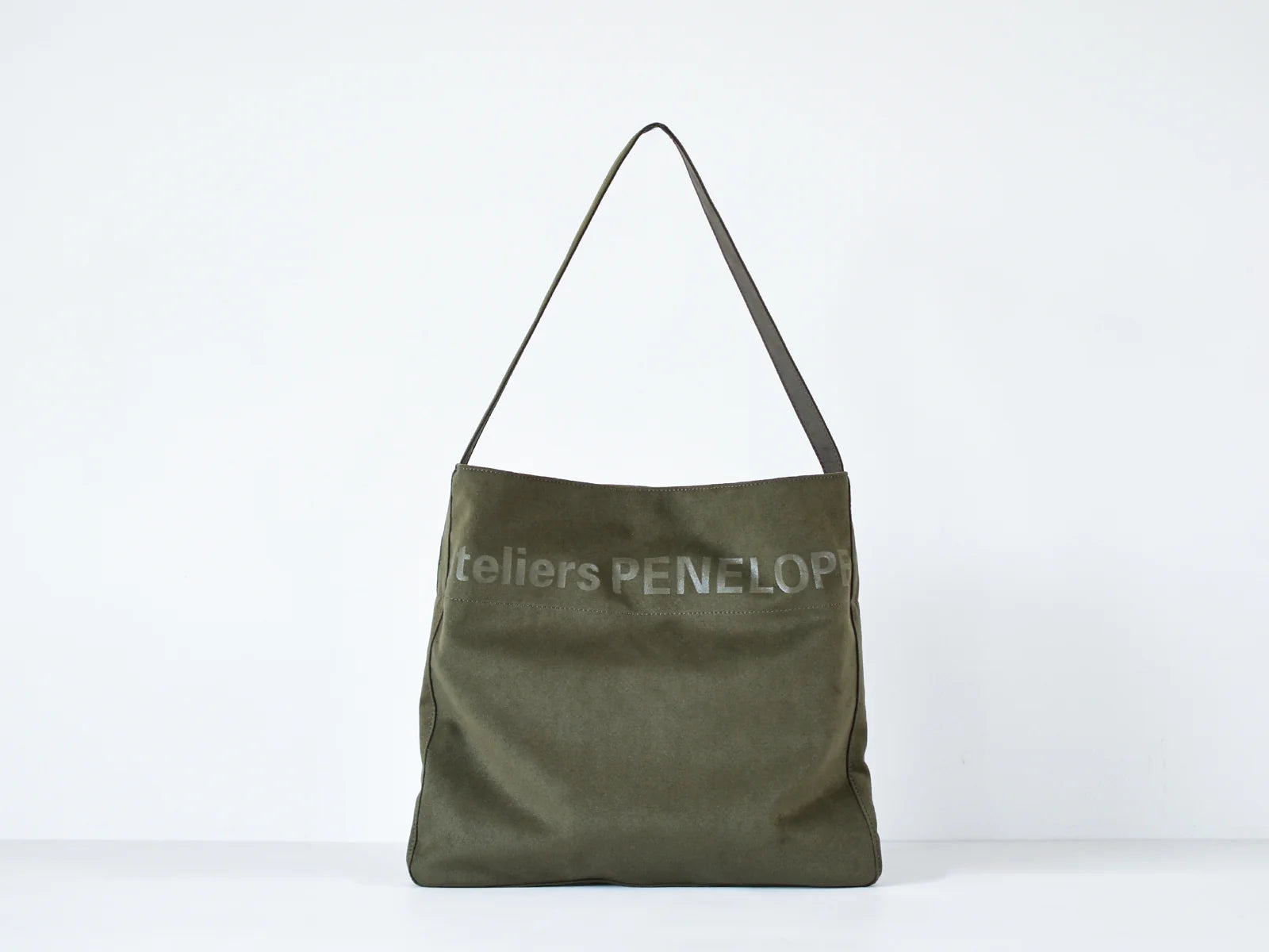 Flak Shoulder Bag