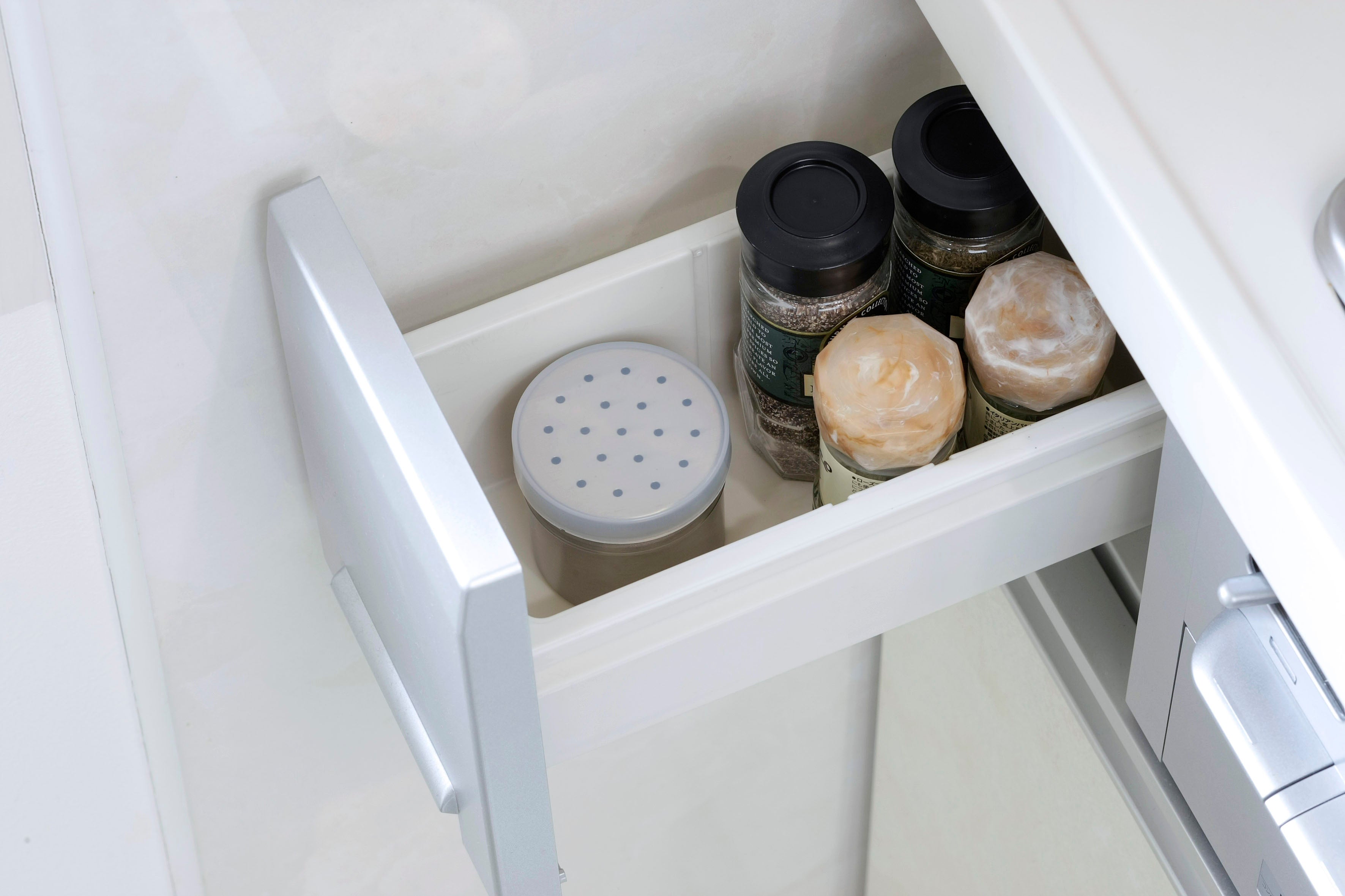 KAJIdonya Stainless Steel Seasoning Can