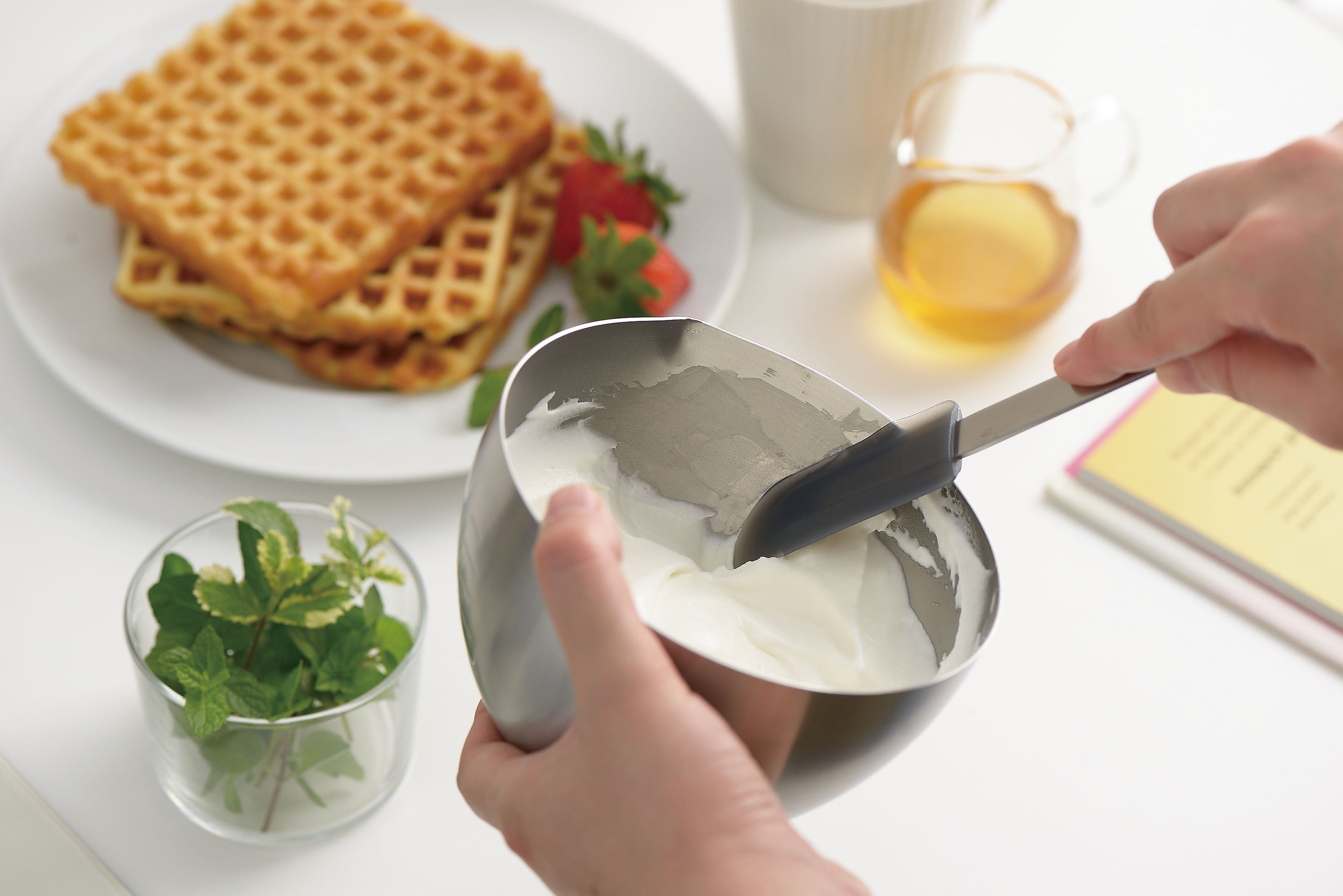 KAJIdonya Stainless Steel Prep Bowl/Strainer - 9 / 13 cm