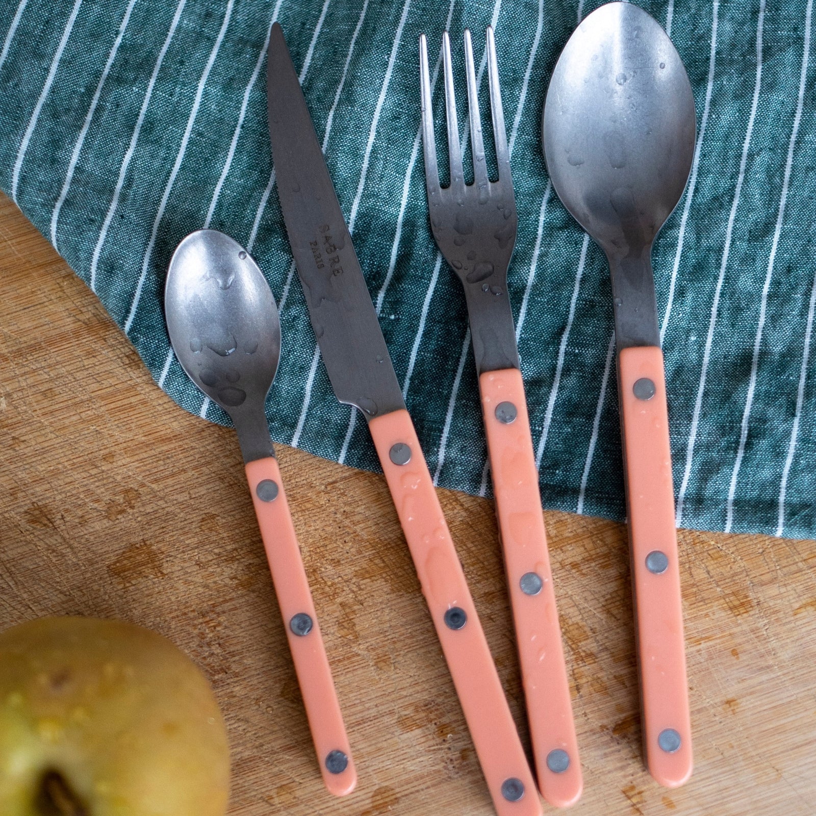 Sabre Paris Bistrot Nude Pink cutlery set, second view