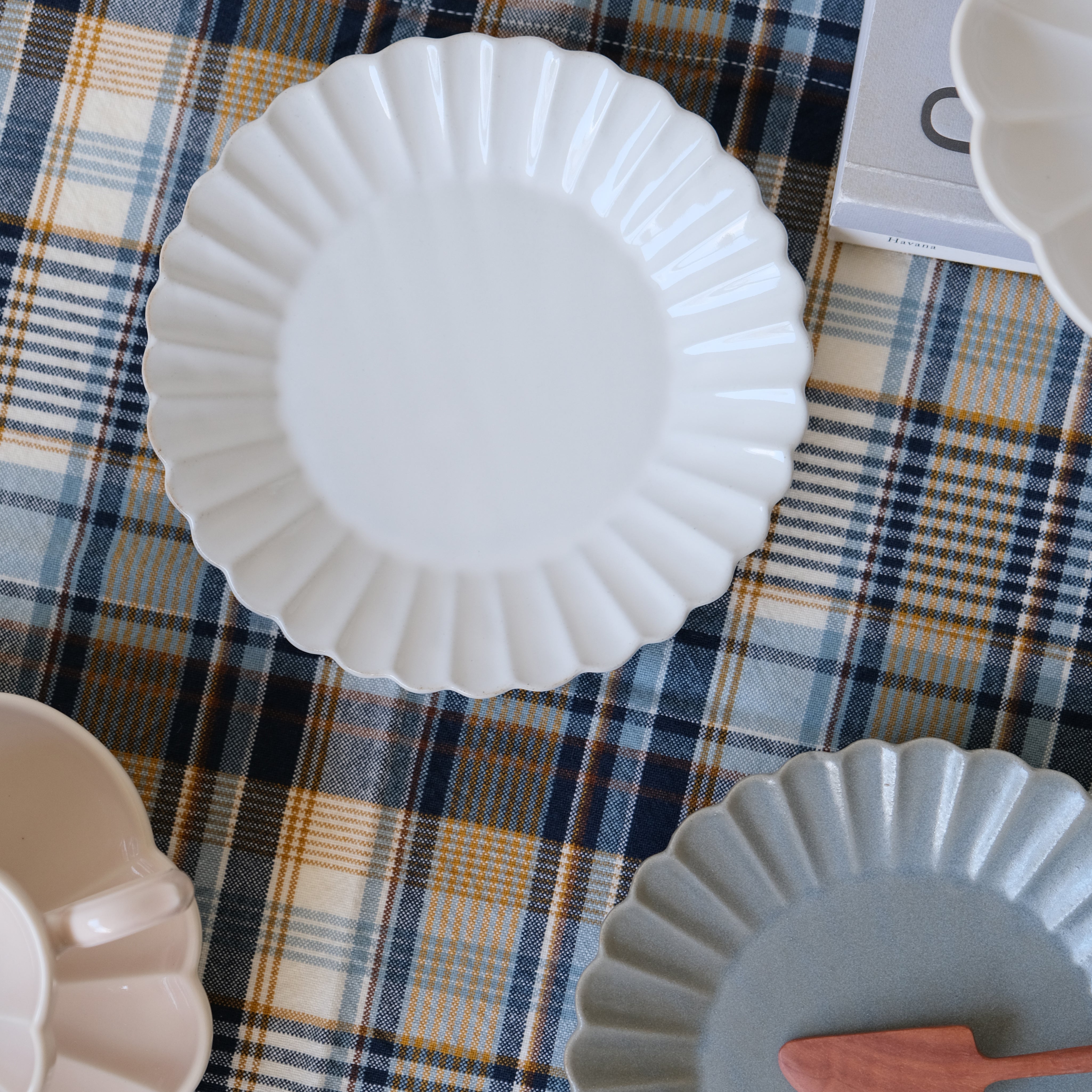 Studio m' Barbarie Plate