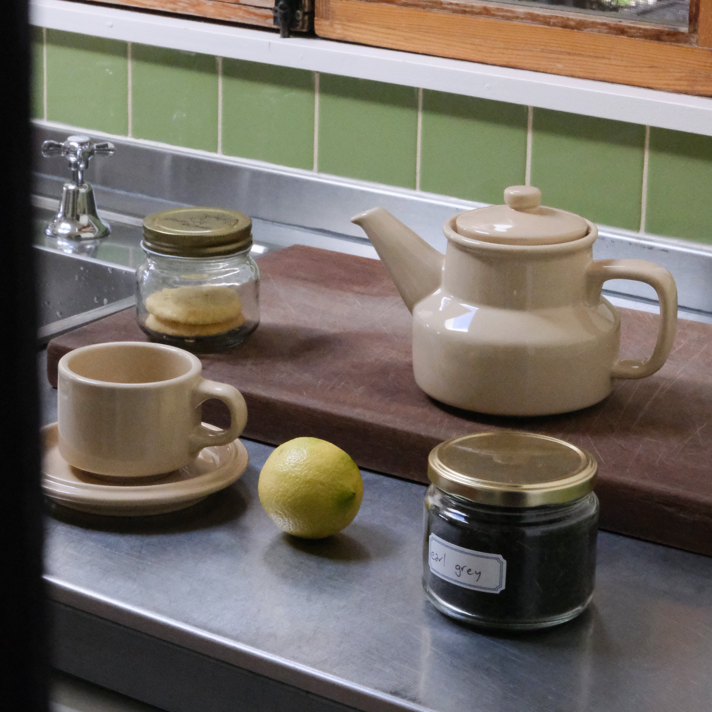 Studio M' Causette Tea Pot | Japanese Porcelain Teapot | JDV