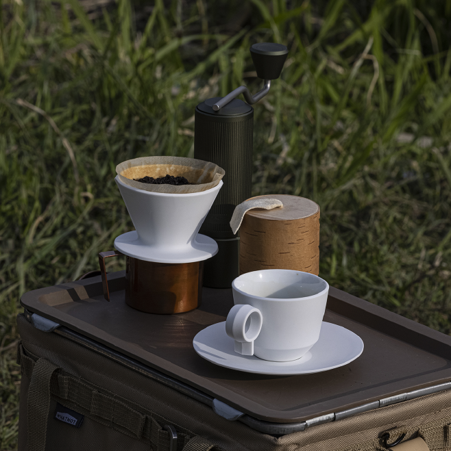 birthmark Earlobe Cup & Saucer Set