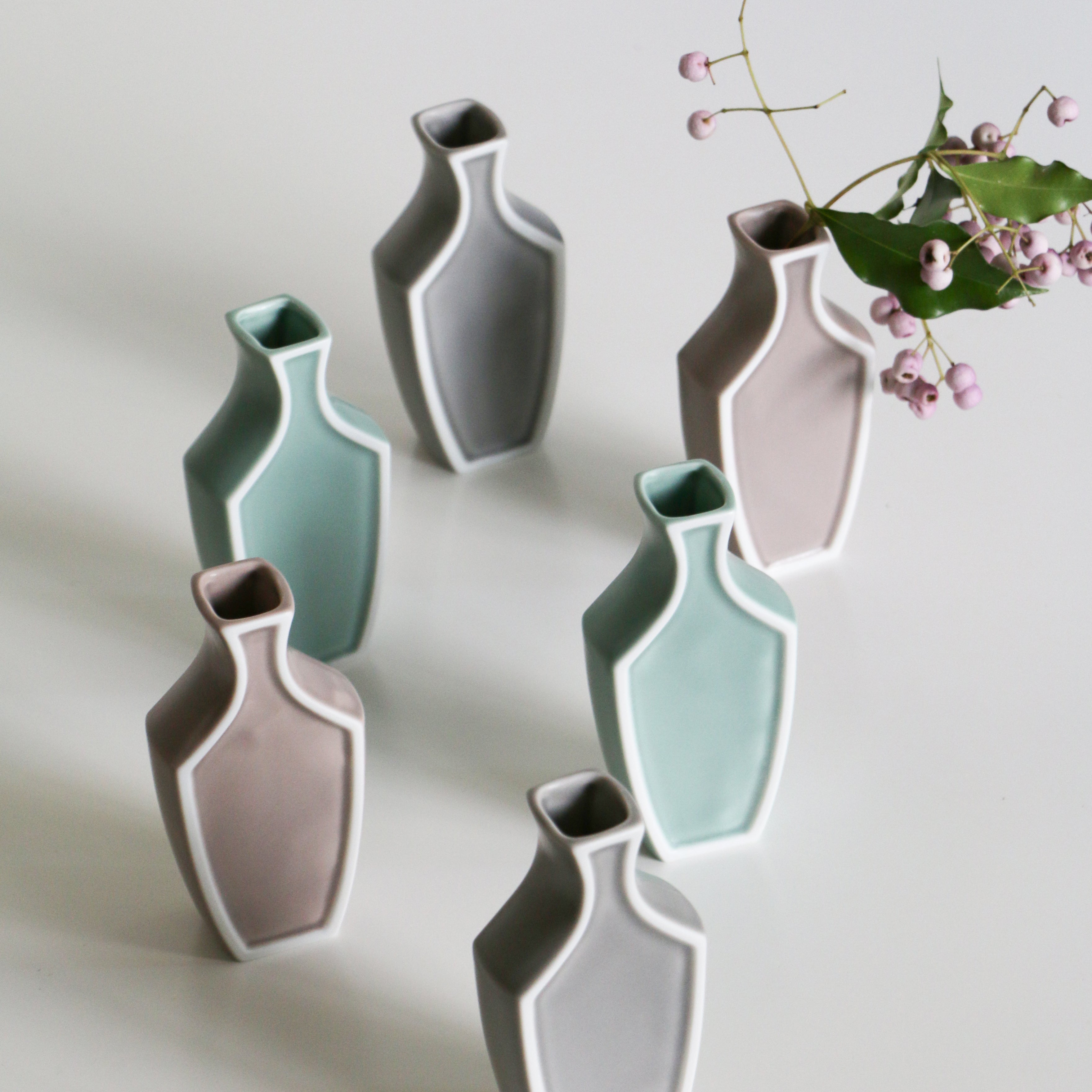 Oda Pottery Hanairo Framed Vase