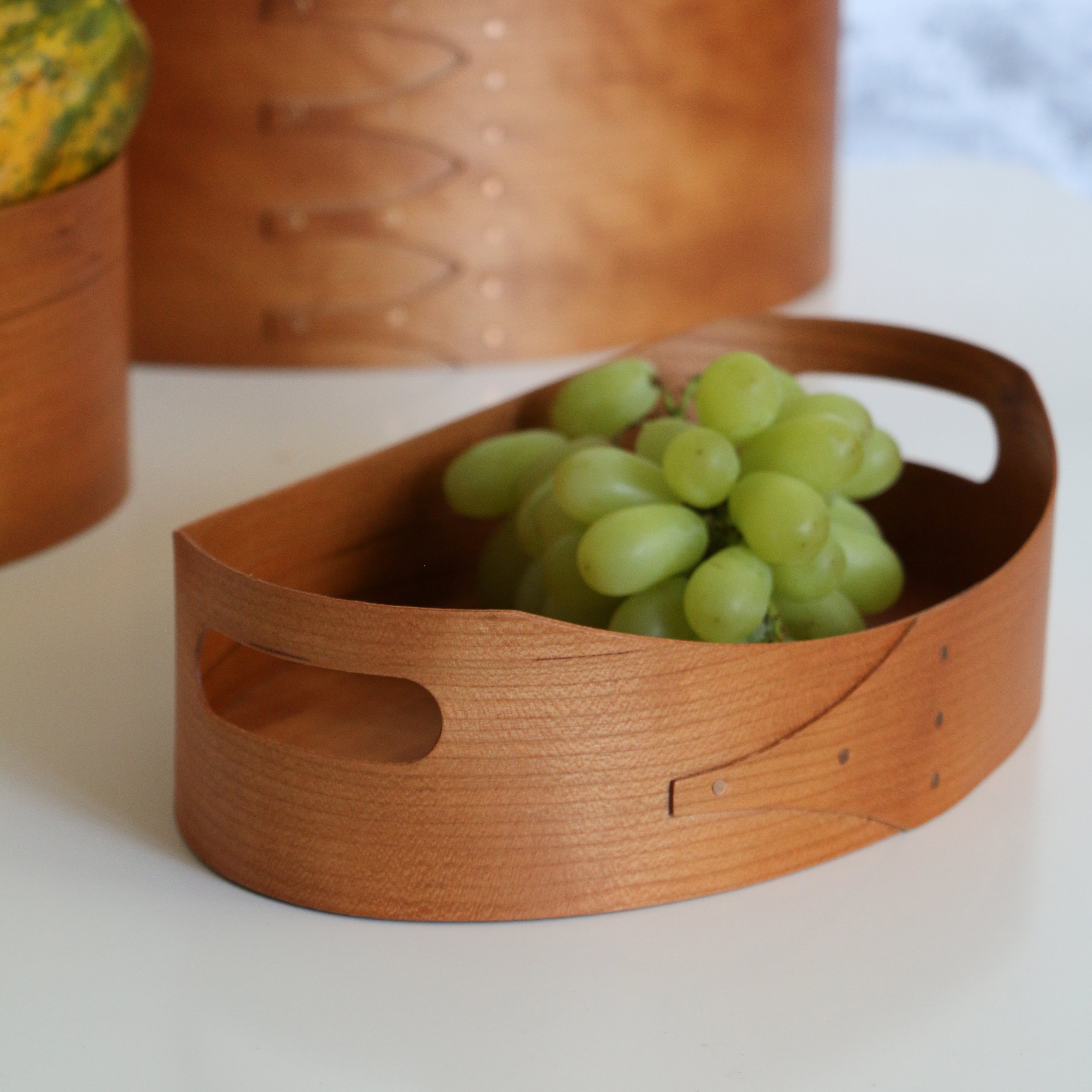 Shaker Oval Handle Tray