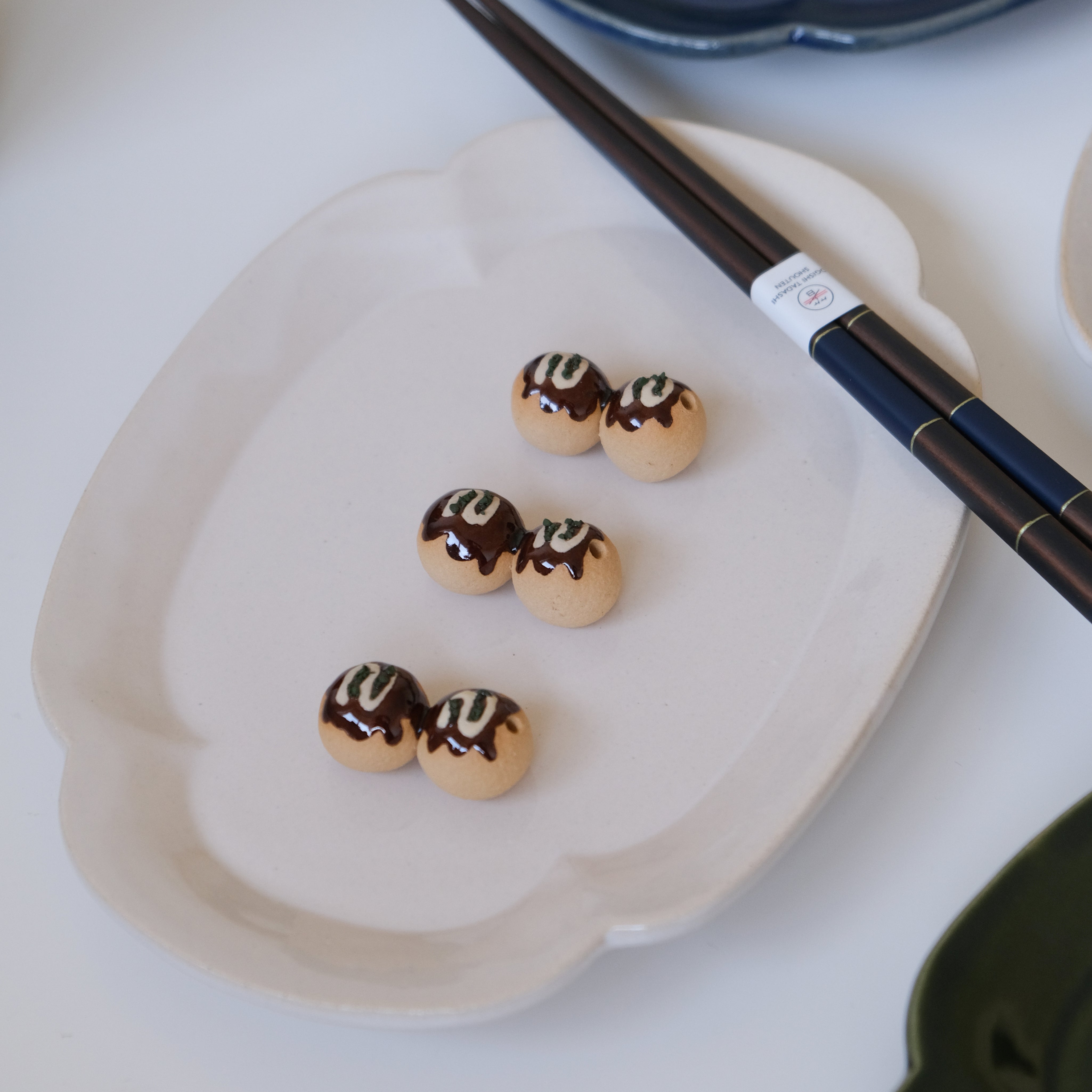 Studio m' Lien Plate