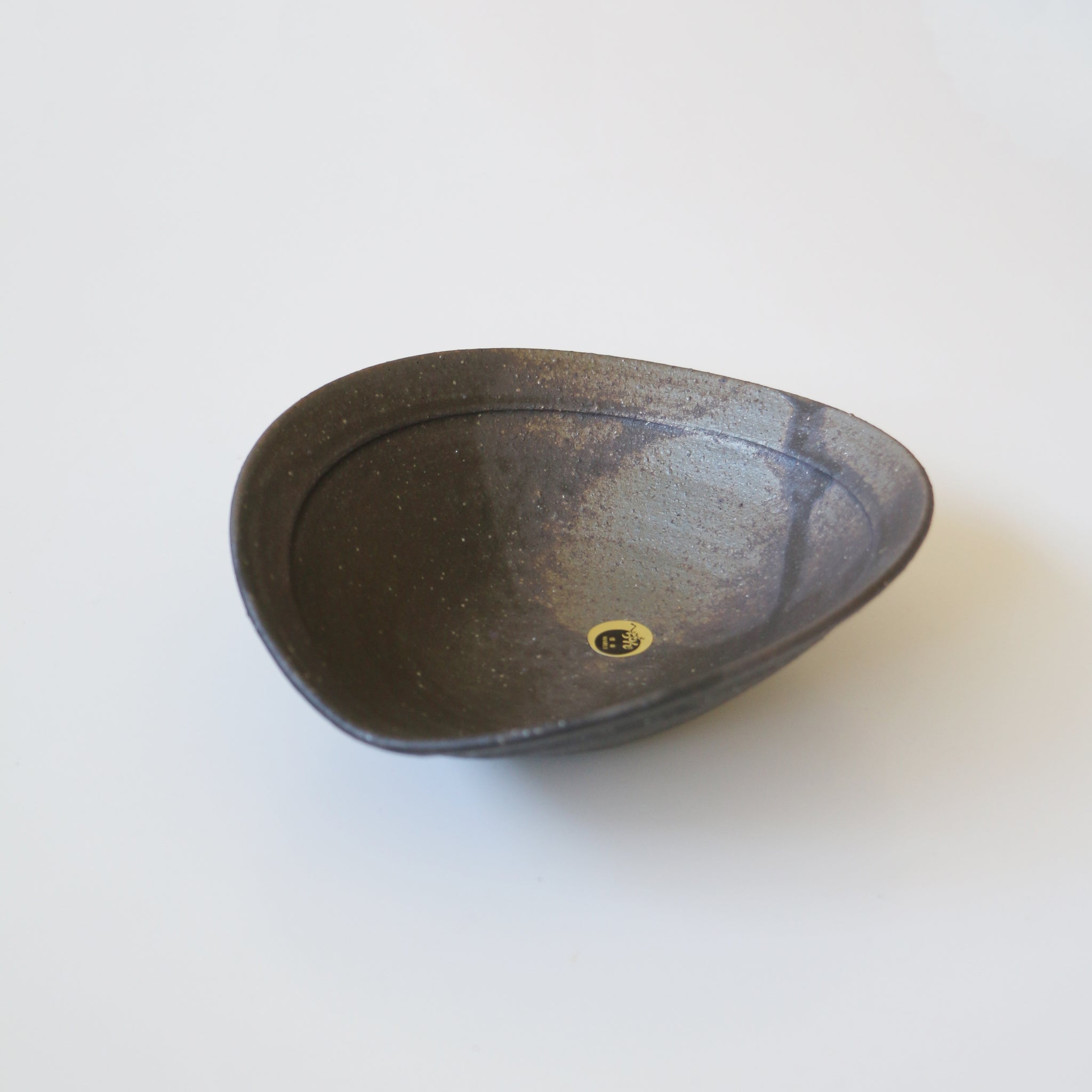 HECHIMON Shigaraki Rusty Smoked Bowl (3034)