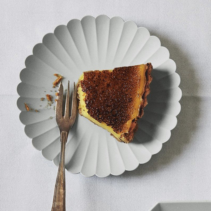 1616 / arita japan TY Standard Palace Plate