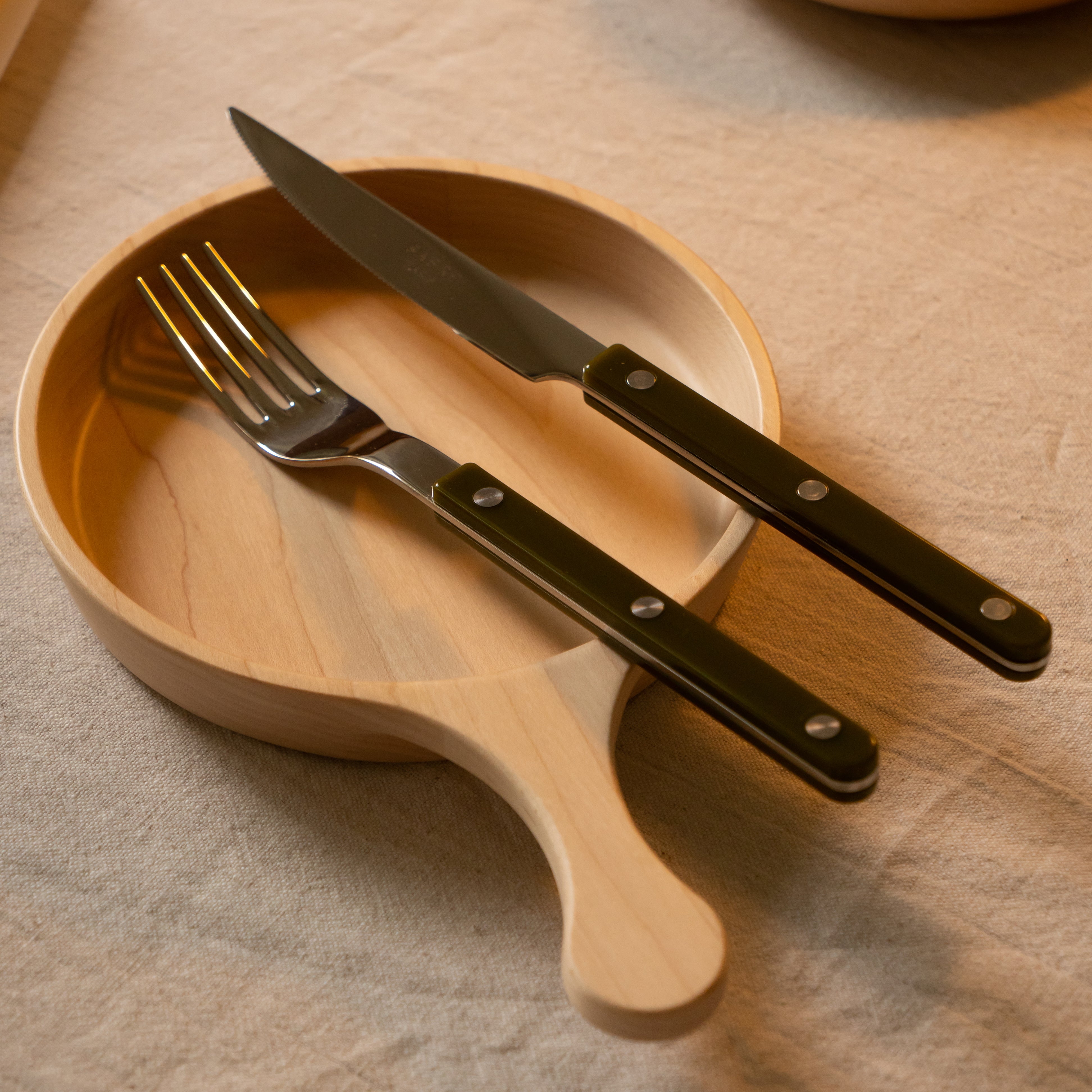 Taffeta Natural Maple Frying Pan Plate