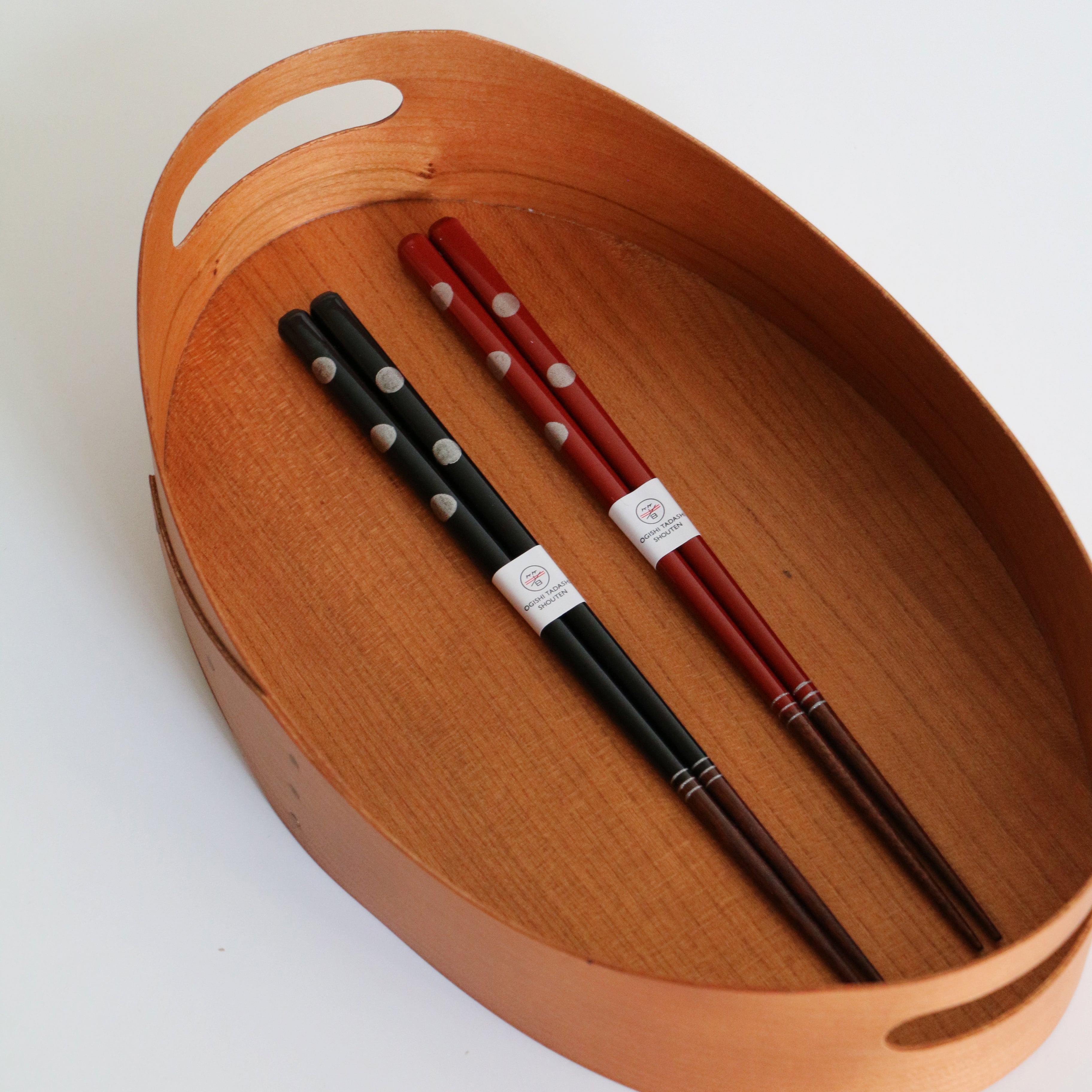 Shaker Oval Handle Tray