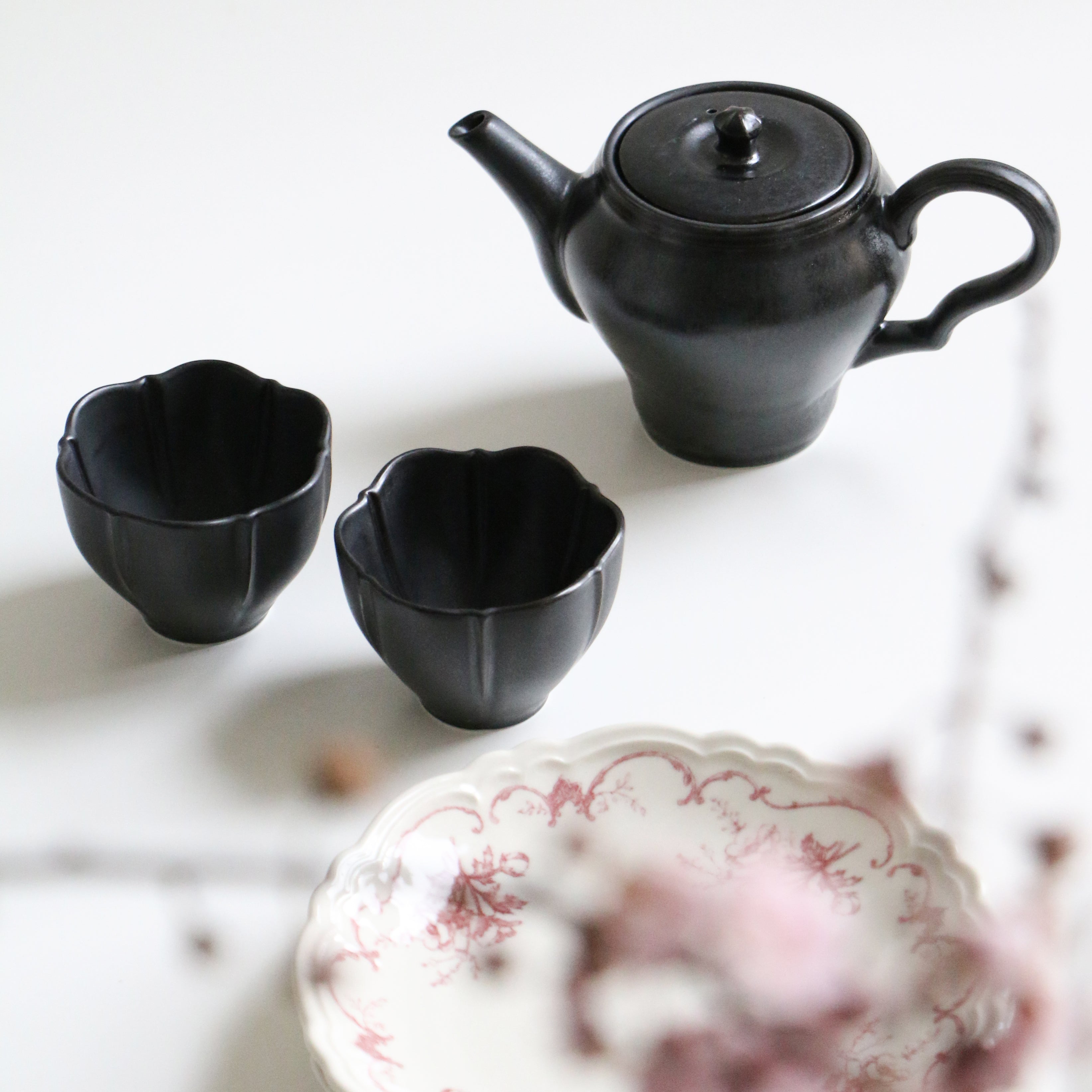 Studio m' Jasmin Teapot & Cup