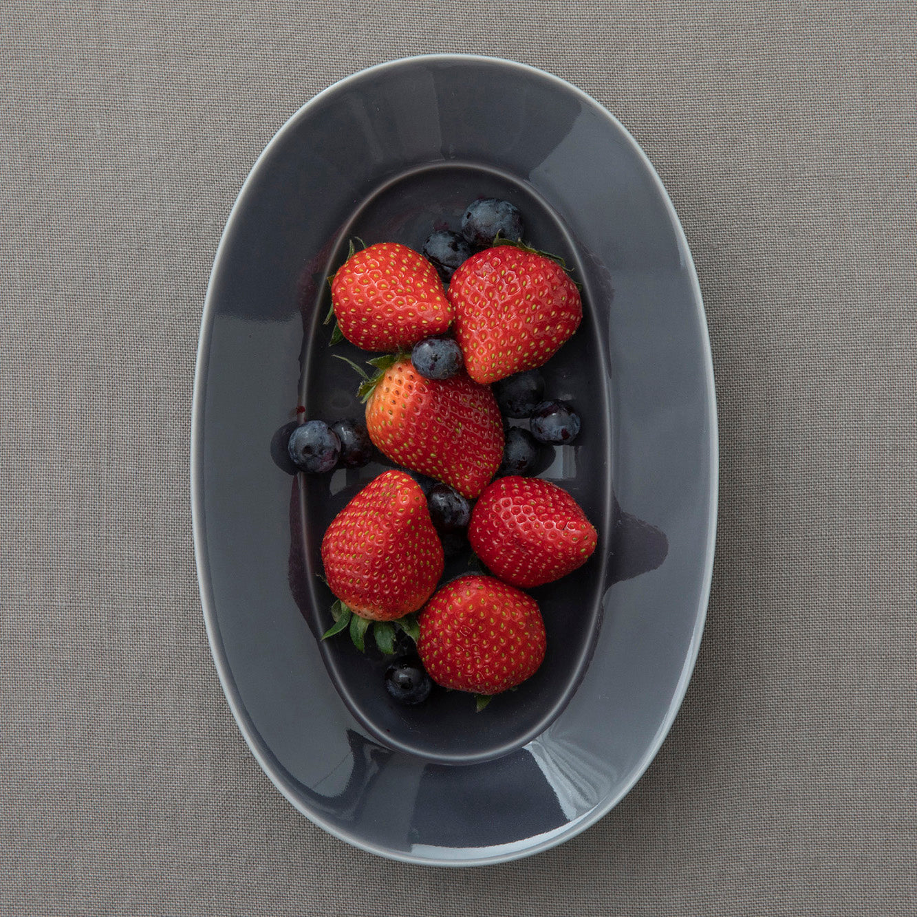 yumiko iihoshi porcelain OVAL Plate