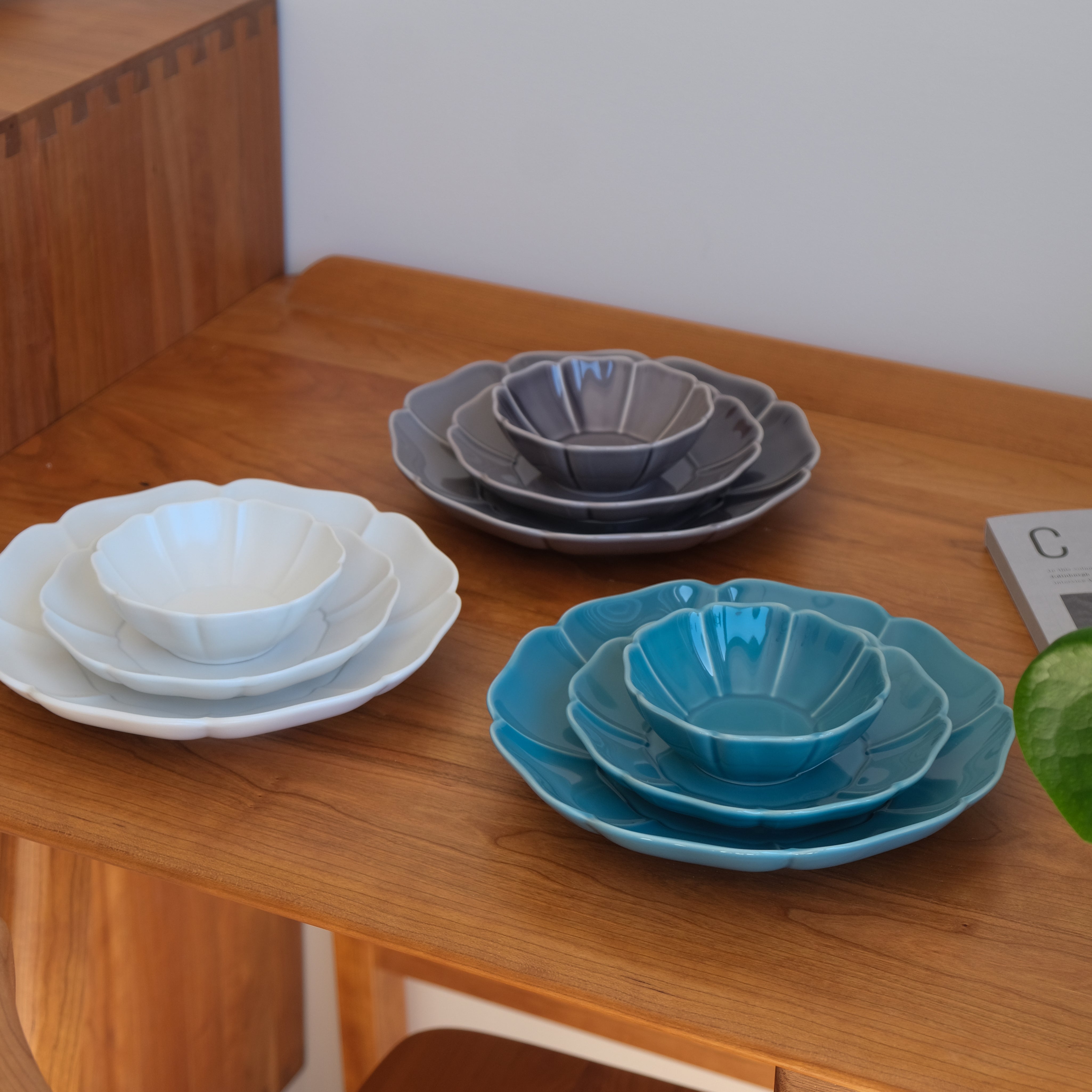 Studio m' Corolle Flower Plate