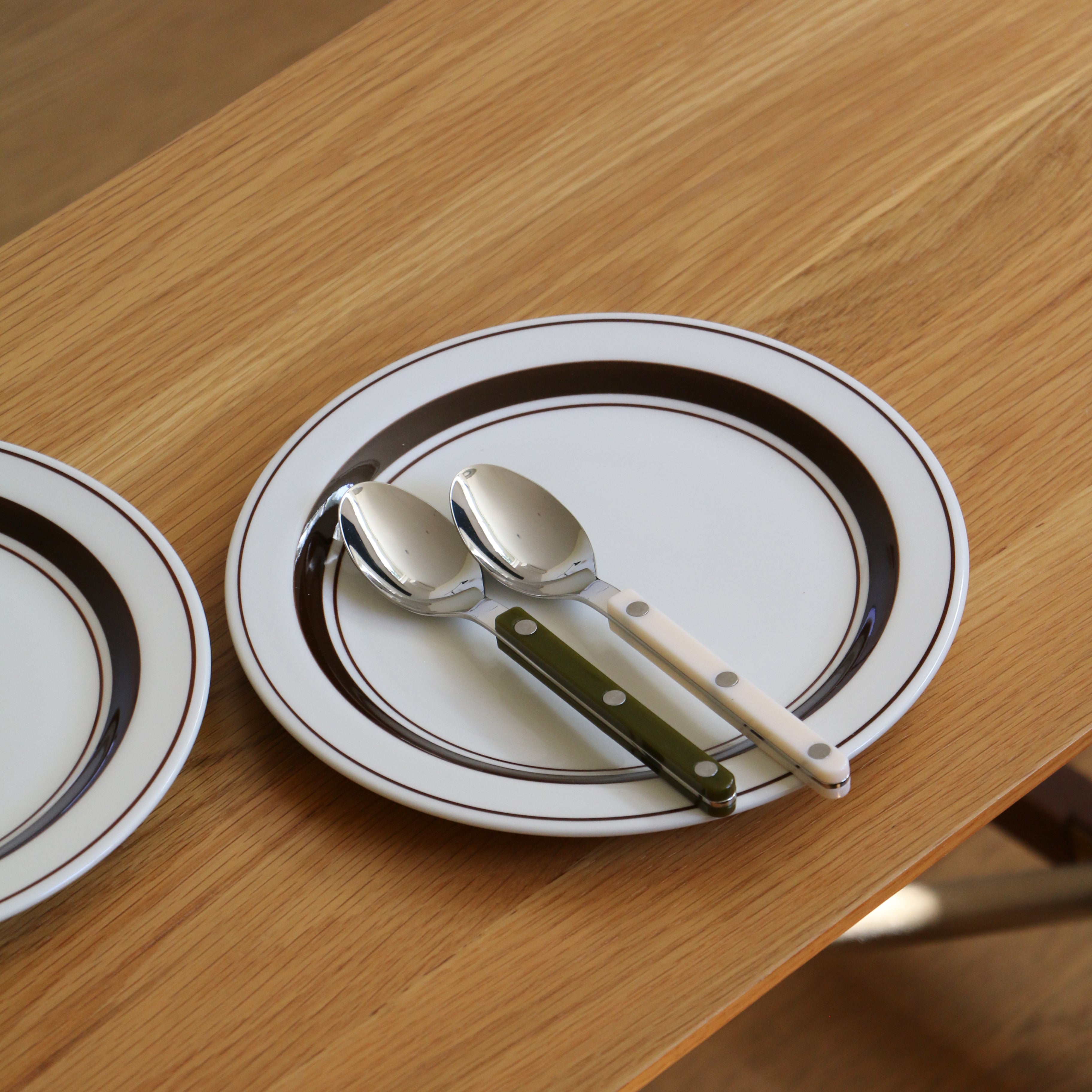 Vintage Retro Brown Line Series