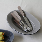 yumiko iihoshi porcelain OVAL Plate