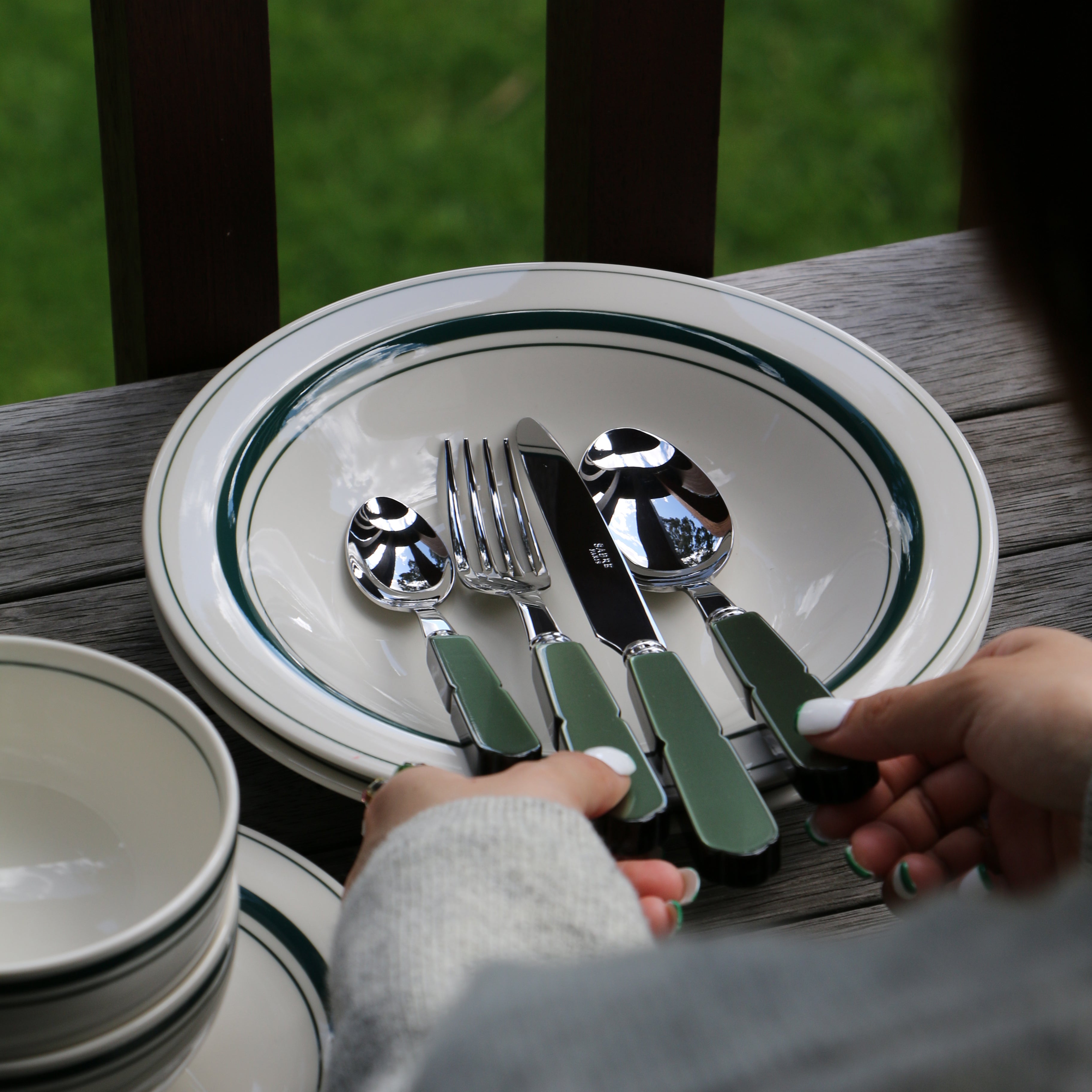 Vintage Retro Green Line Series