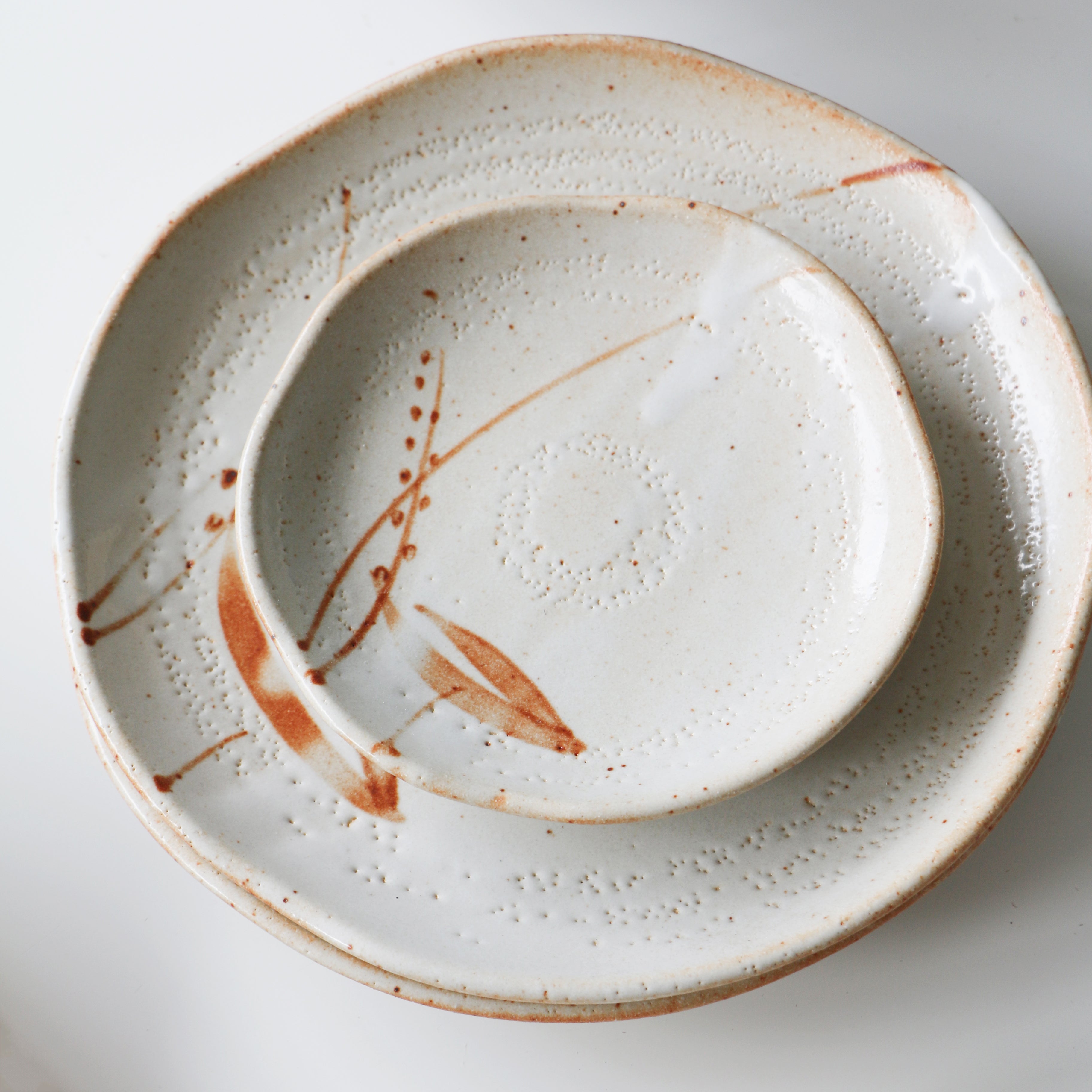 White Shino Chrysanthemum Plate/Dish