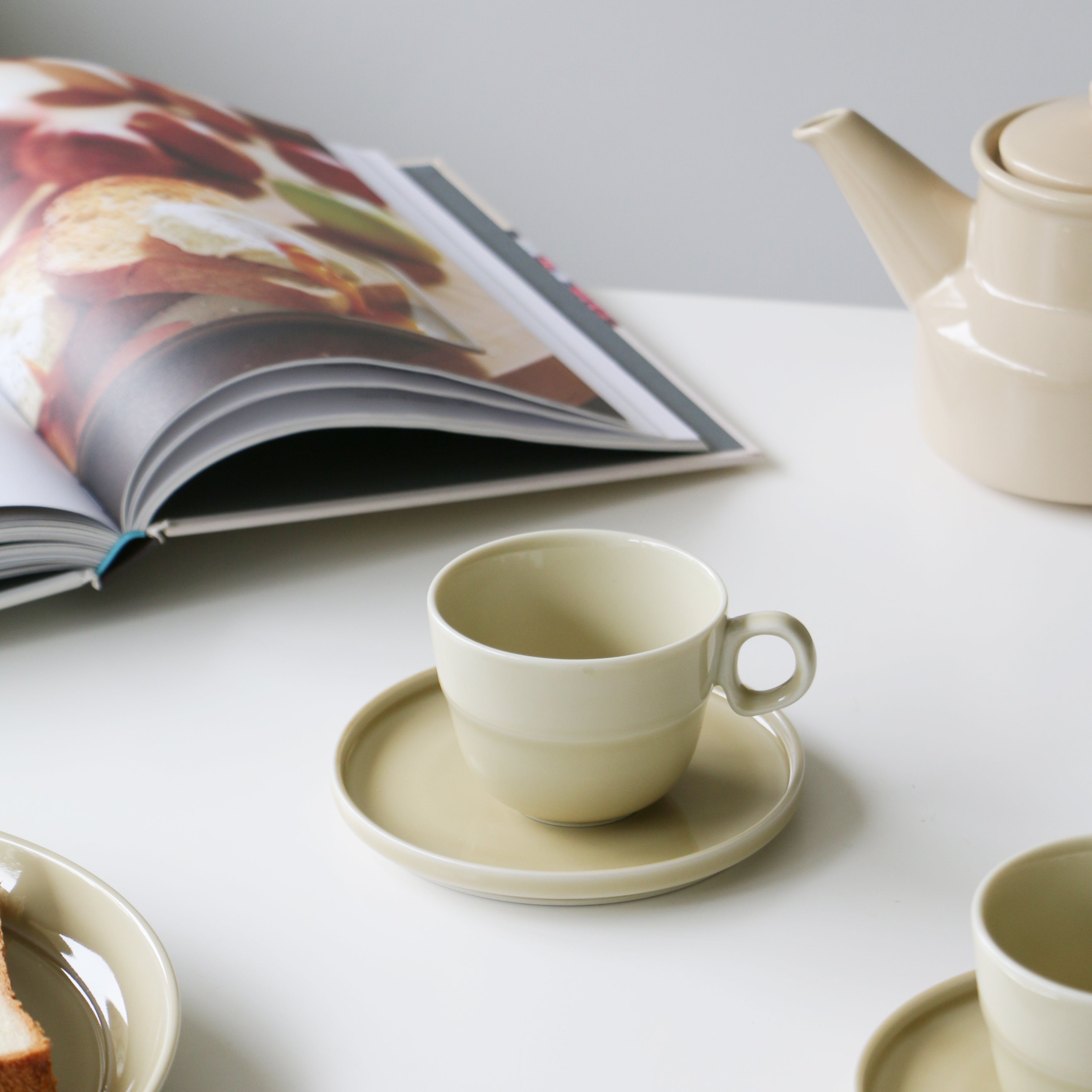 Tripware Series - Ivory