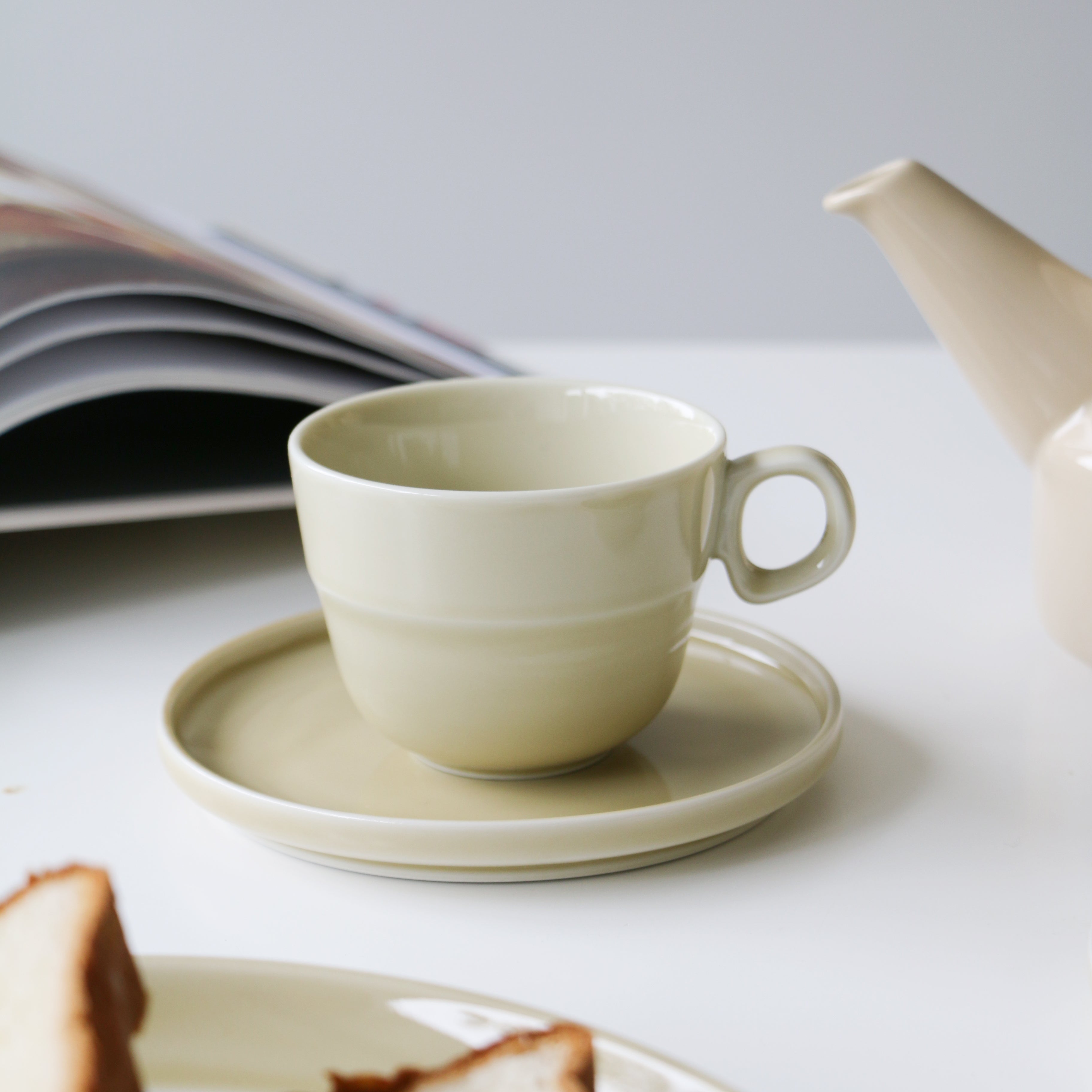 Tripware Series - Ivory