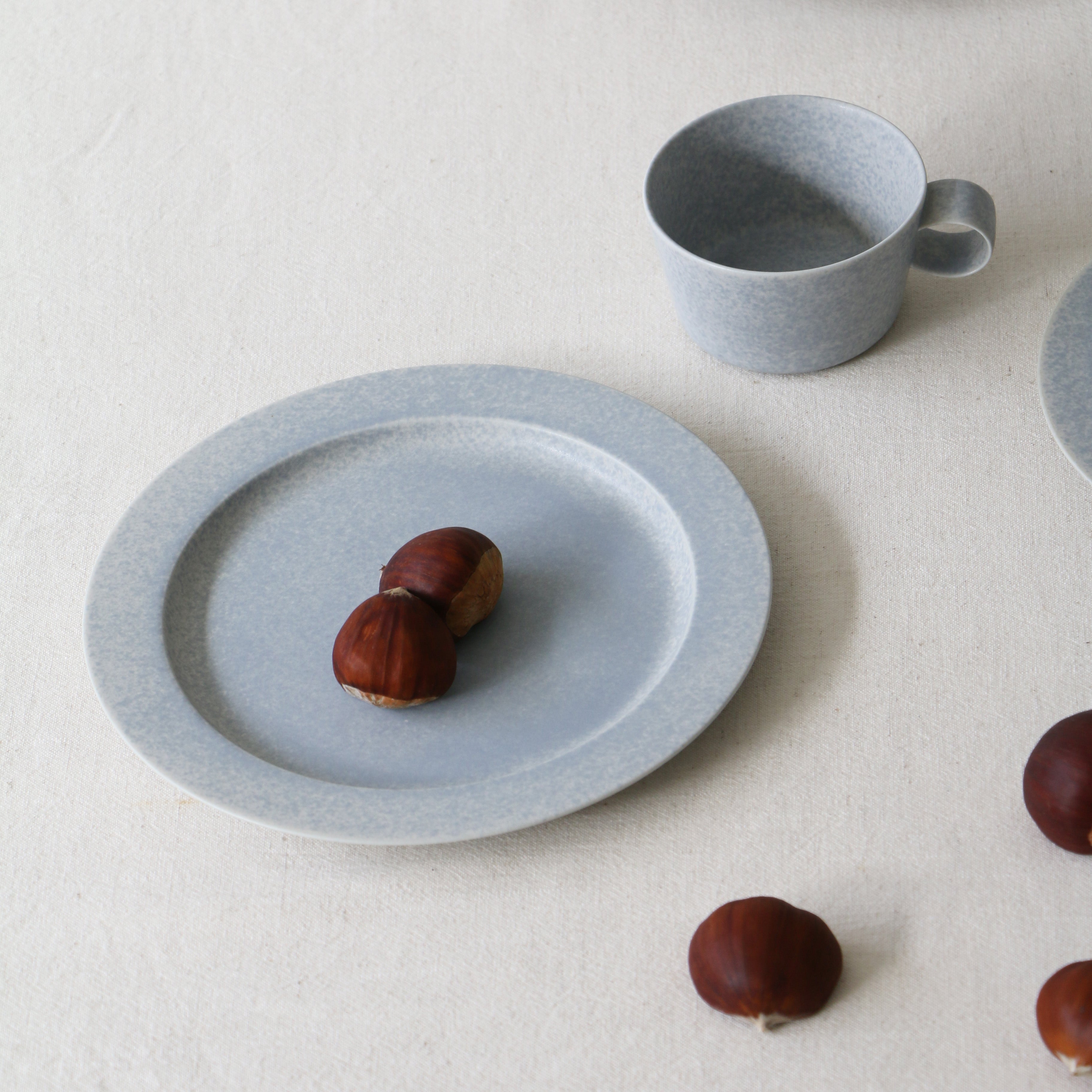 Yumiko Iihoshi UNJOUR Plate – Japanese Porcelain Plates (Small